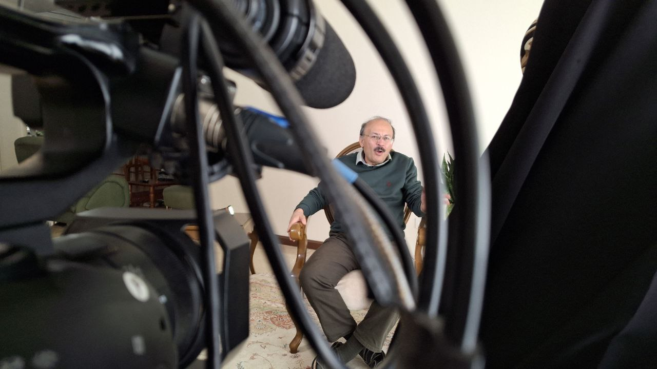 در برابر مبارزه با آمریکا و اسرائیل من جانم را برای انقلاب میدهم + فیلم