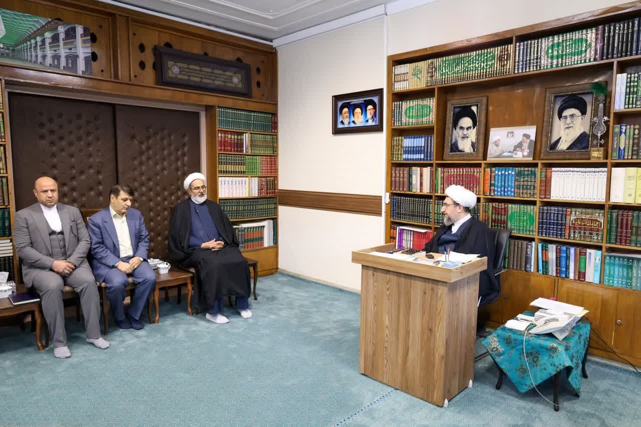 امام جمعه تبریز: خدشه به نیروهای مسلح خدشه به نظام است امام جمعه تبریز: خدشه به نیروهای مسلح خدشه به نظام است