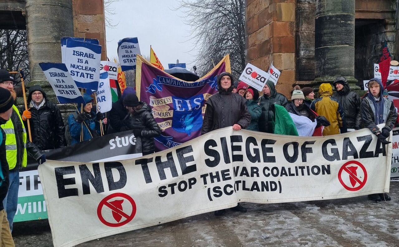 Scots brave freezing cold to protest against Israeli atrocities