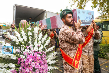 People welcome bodies of anonymous martyrs in southern Iran