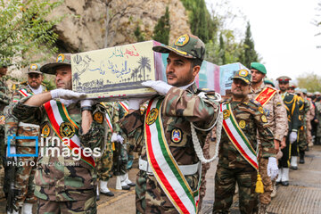 People welcome bodies of anonymous martyrs in southern Iran