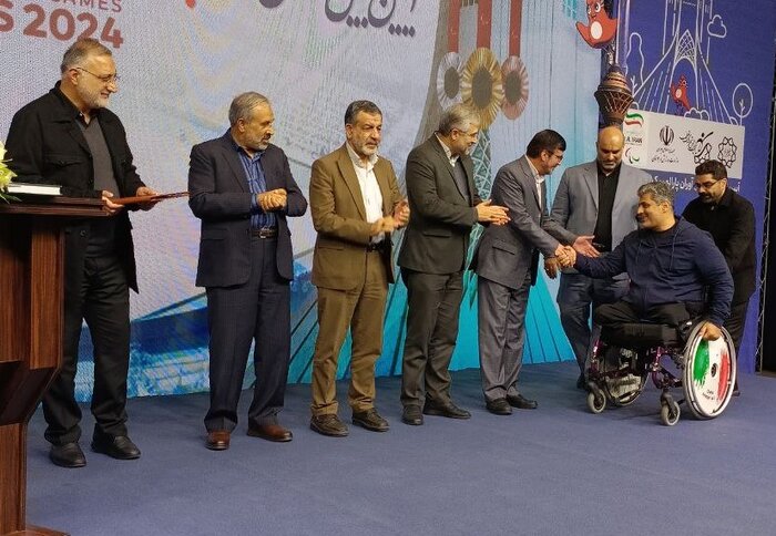 زاکانی:مجموعه ورزشی بزرگ برای پارالمپیکیها ساخته میشود/ از سرخابیها حمایت میکنیم