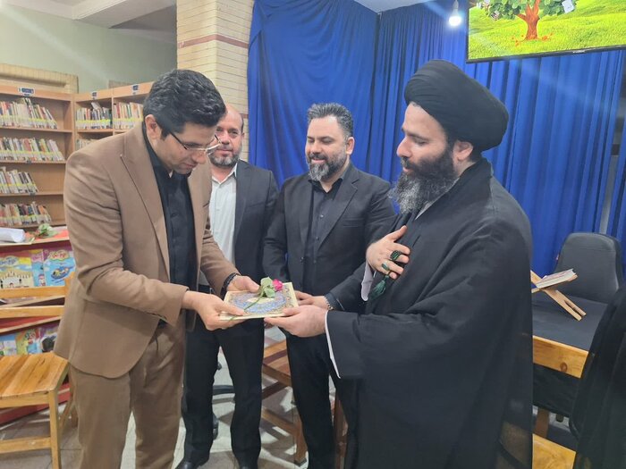 فرماندار: محروم بودن شوش از سالن مطالعه استاندارد قابل قبول نیست 4 فرماندار: محروم بودن شوش از سالن مطالعه استاندارد قابل قبول نیست