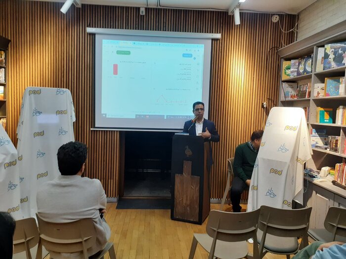 مدیر انتشارات ققنوس: حقوق مولفان را در طراحی سامانه فروش آنلاین فراموش نکردیم.