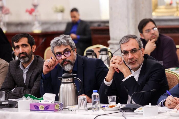 قالیباف: افزایش هزینهها در حقوق ها اعمال شود/ کمک از رسانهها برای تکمیل قانون هوش مصنوعی