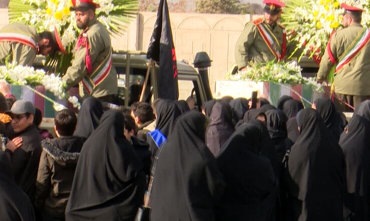 عطر شهدای خوشنام در هوای پائیزی تبریز پیچید عطر شهدای خوشنام در هوای پائیزی تبریز پیچید