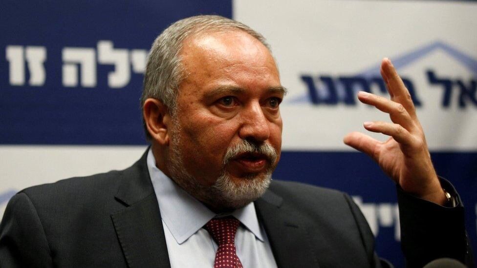 Lieberman: El alto el fuego con Hezbolá es una repetición del acuerdo de 2018 con Hamás