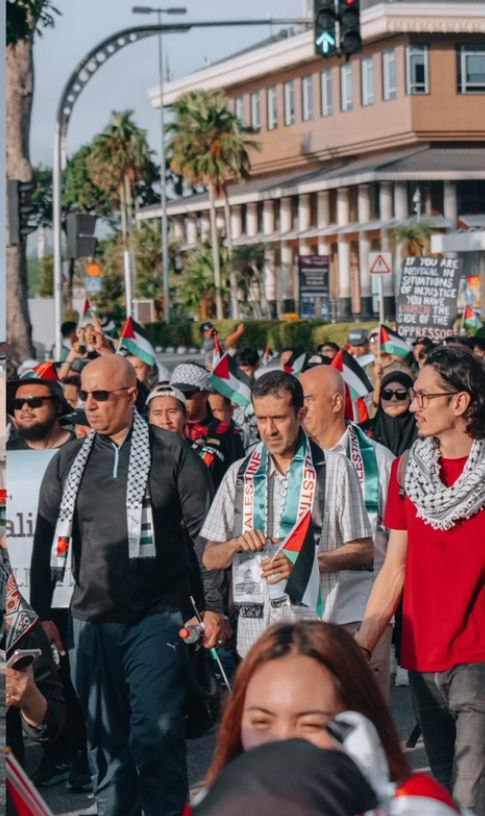 حضور پرشور مردم برونئی در راهپیمایی حمایت از فلسطین + فیلم