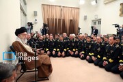 Les commandants de la Marine iranienne ont rencontré l'Imam Khamenei