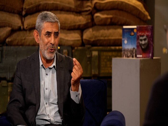 نویسنده سرزمین مهاجر خورشید میزبان