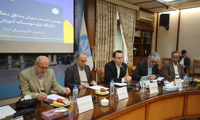 پذیرش دانشجو باید متناسب با ظرفیت دانشگاه برای ارائه خدمات باشد