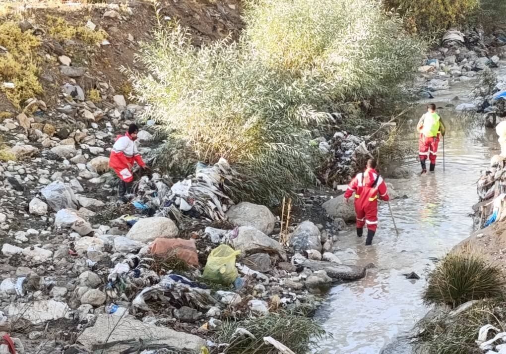 پیکر نوجوان غرق‌شده در آبشار شیمبار اندیکا پس از هفت روز پیدا شد