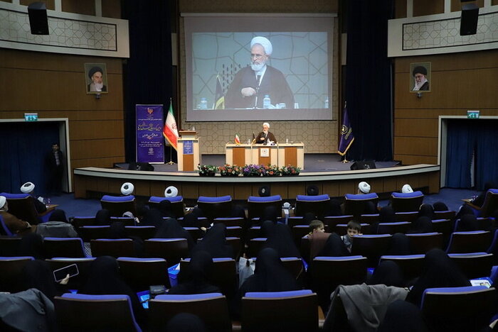 مدیر حوزههای علمیه کشور:طلاب نخبه آداب فرزانگی و نخبگی را بیاموزند