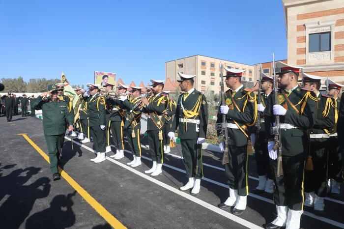 نیروهای مسلح با ایمان و اعتقاد راسخ دربرابر تهدیدات دشمنان ایستادهاند