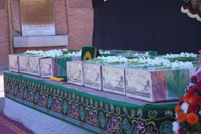 آیین استقبال از هشت شهید گمنام دفاع مقدس در یزد برگزار شد