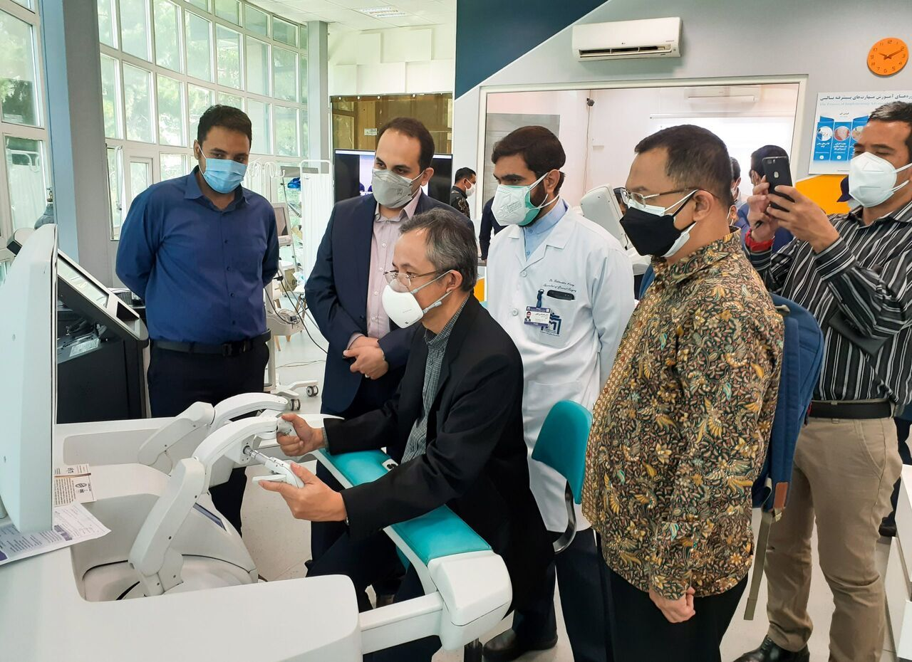 Two Iranian remote robotic surgery systems launched in Indonesia