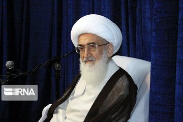 حوزه علمیه قم باید پرچمدار پاسخگویی به نیازهای روز جهان اسلام باشد