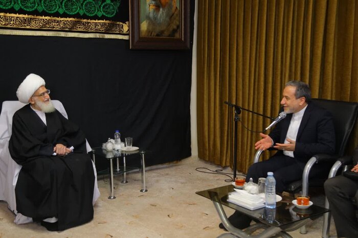 عراقچی با مراجع تقلید در قم دیدار کرد