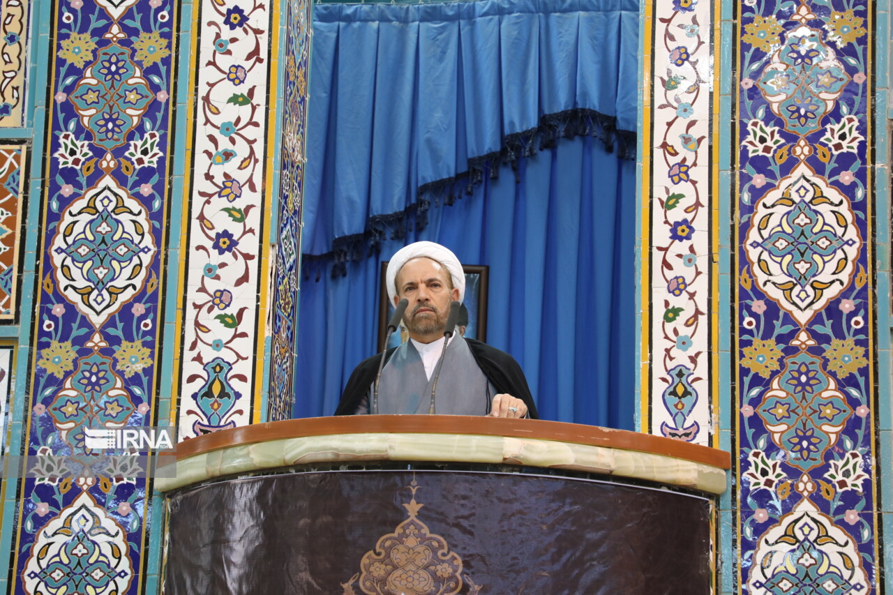 امام جمعه موقت ایلام: سفر رئیس‌جمهور نقطه عطف توسعه استان خواهد بود