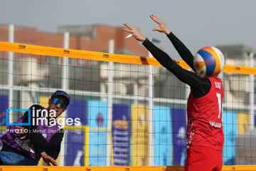 Beach volleyball games of national premier league in northeast Iran