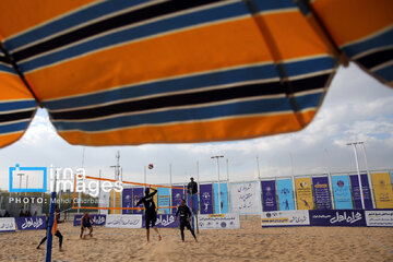 Beach volleyball games of national premier league in northeast Iran