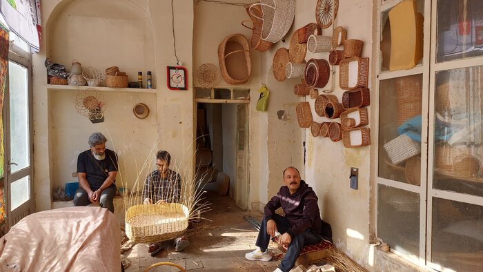 یک کارآفرین: مُرواربافی ملایر باید از خامفروشی نجات یابد + فیلم