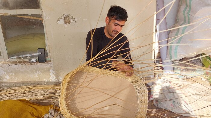 یک کارآفرین: مُرواربافی ملایر باید از خامفروشی نجات یابد + فیلم