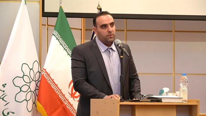 رهاسازی زباله در نهرهای اسلامشهر؛ تهدیدی برای سلامت و زحمت مضاعف برای پاکبانان+فیلم