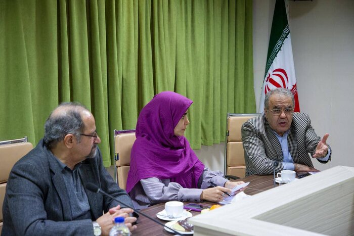 نقشآفرینی هنرمندان برای حاکمیت راهگشاست/ تاکید بر تقویت اقتصاد هنر
