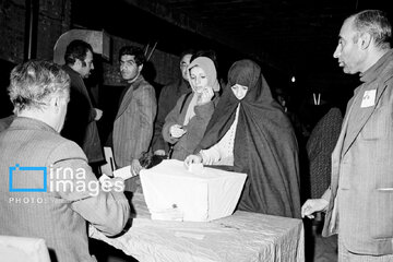 Historic participation in referendum on Iran's Constitution