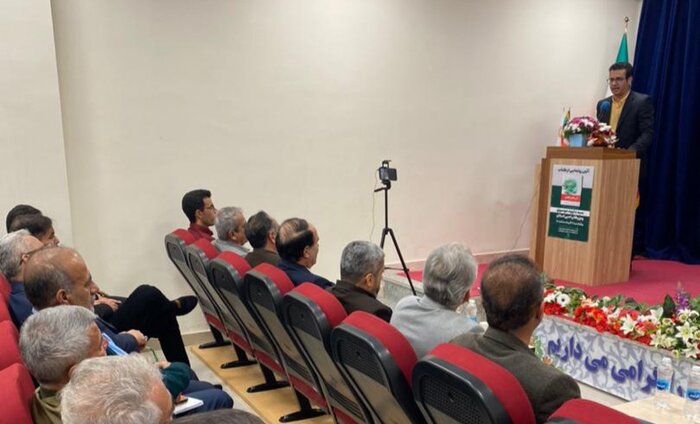 کتاب «گلهای داوودی» در بوشهر رونمایی شد