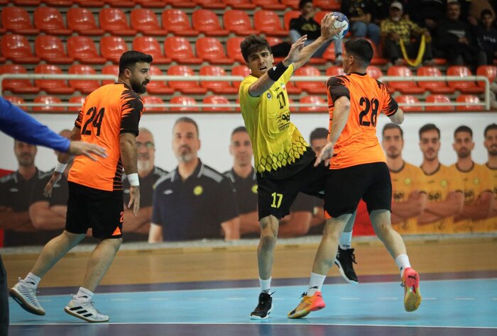 مربی تیم ملی هندبال: تیمهای ایرانی برای پیشرفت نیازمند حضور در مسابقات بینالمللی هستند