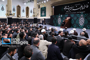 Supreme Leader attends mourning ceremony of Hazrat Fatemeh (PBUH)