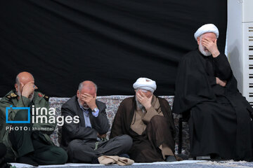 Supreme Leader attends mourning ceremony of Hazrat Fatemeh (PBUH)