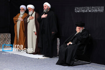 Supreme Leader attends mourning ceremony of Hazrat Fatemeh (PBUH)