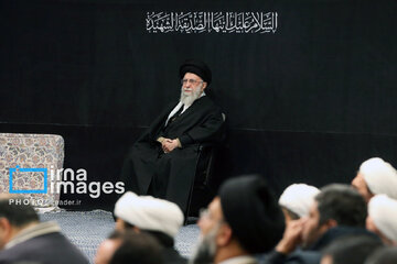 Supreme Leader attends mourning ceremony of Hazrat Fatemeh (PBUH)