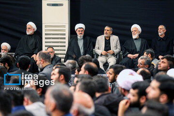 Supreme Leader attends mourning ceremony of Hazrat Fatemeh (PBUH)