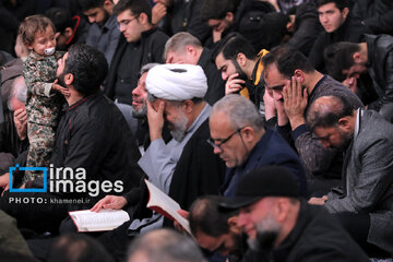 Supreme Leader attends mourning ceremony of Hazrat Fatemeh (PBUH)