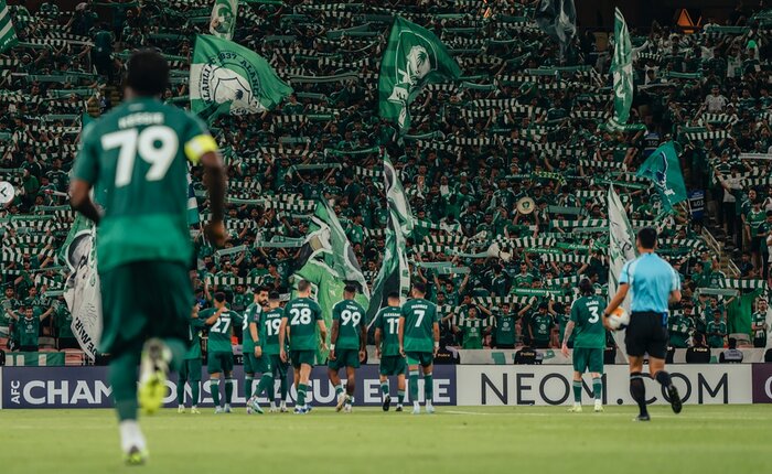 حسینی: خطا نکردم/ استقلال با موسیمانه «فوتبال» بازی میکند