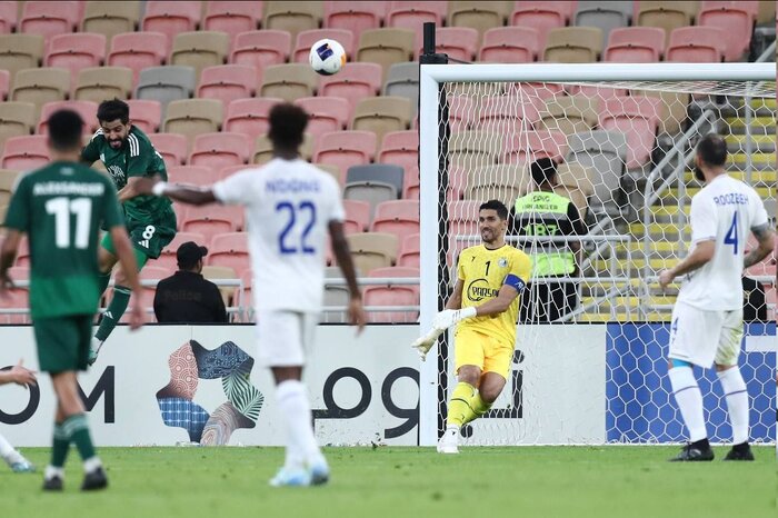 حسینی: خطا نکردم/ استقلال با موسیمانه «فوتبال» بازی میکند