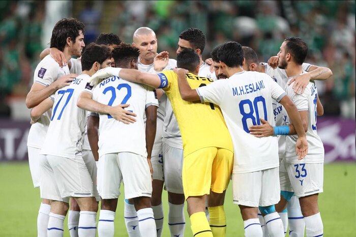 حسینی: خطا نکردم/ استقلال با موسیمانه «فوتبال» بازی میکند