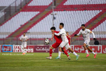 Iran's Pro-League: Tractor vs. Chadormalou