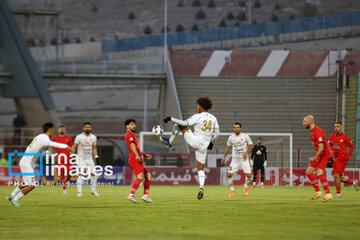 Iran's Pro-League: Tractor vs. Chadormalou