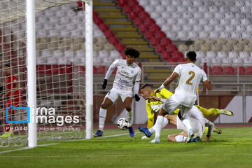 Iran's Pro-League: Tractor vs. Chadormalou