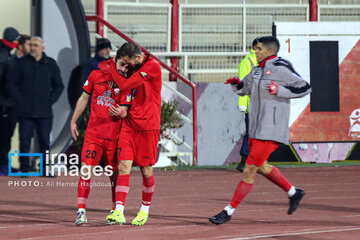 Iran's Pro-League: Tractor vs. Chadormalou