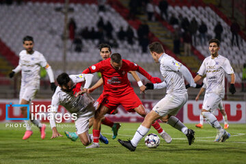 Iran's Pro-League: Tractor vs. Chadormalou