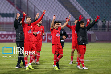 Iran's Pro-League: Tractor vs. Chadormalou