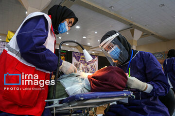 Healthcare personal render voluntary services in northeast Iran