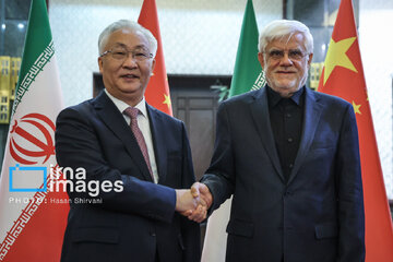 Vice primer ministro de China se reúne con el primer vicepresidente de Irán en Teherán