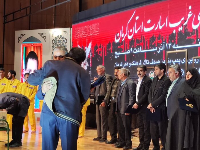 کشتیگیران ایرانی با دوبنده زرد!